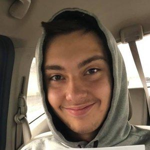 Meet your Posher, Devin